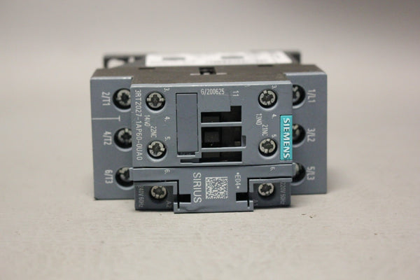 SIEMENS SIRIUS  NEMA CONTACTOR 3RT2027-1AP60-0UA0