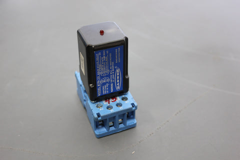 BANNER SOLID STATE RELAY WITH BASE BTR-1A  (S11-2-79A)