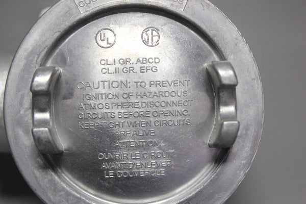 EATON CROUSE-HINDS CONDULET EABT36 1" TYPE T CONDUIT OUTLET BOX WITH COVER