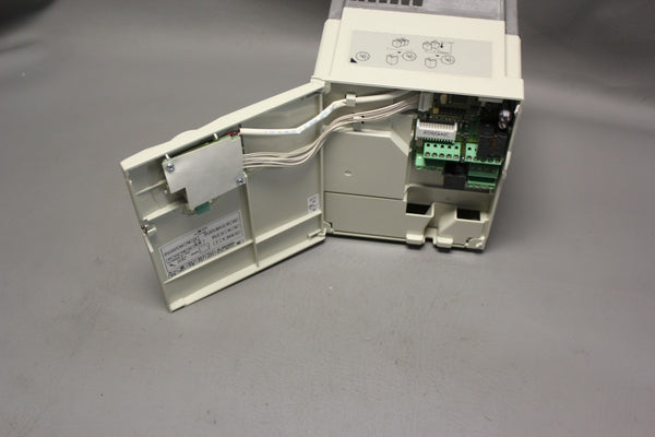 TOSHIBA 3HP TRANSISTOR INVERTER  VFS11-4022PL-WP