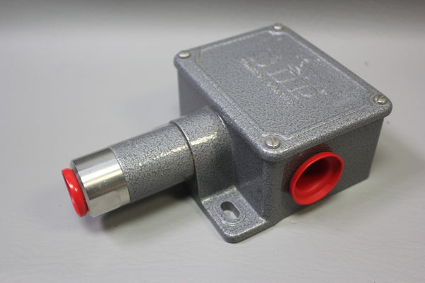 NEW SOR PRESSURE SWITCH 6NN-K3-M4-C2A-TT 12-100PSI