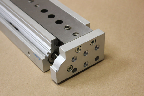 FESTO LINEAR SLIDE TABLE  P/N: DGSL-20-150-Y3A