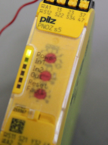 PILZ PNOZ s5 SAFETY RELAY  PNOZ s5 24VDC 2n/o 2n/ot  751105