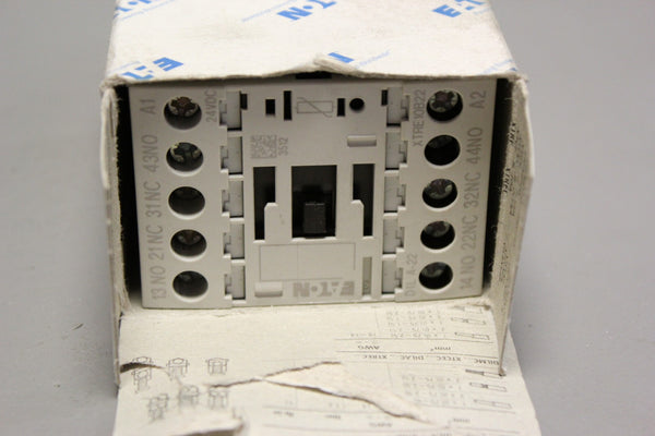 NEW EATON CONTACTOR RELAY  DILA-22