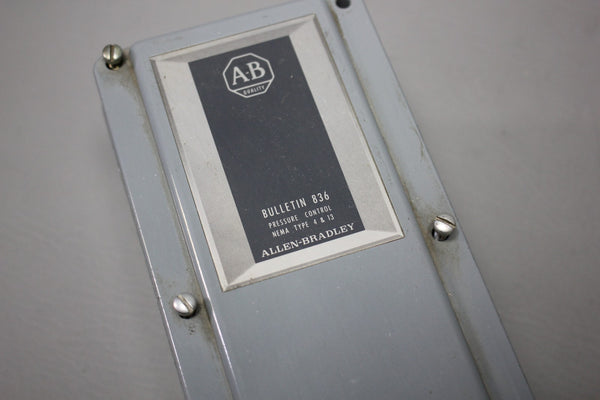 ALLEN BRADLEY PRESSURE CONTROL MODULE IN ENCLOSURE  836-C8 SER. A