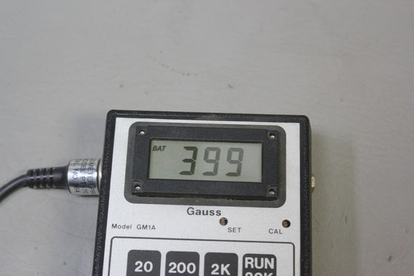APPLIED MAGNETICS GAUSS METER GAUSSMETER WITH PROBE GM1A PT-70