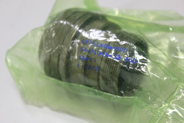 (2)  Amphenol 97-3106A-32 Circular Connector Plug 