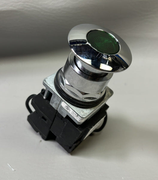 Siemens 52PP3G3U Illuminated Push Button Green Oil Tight