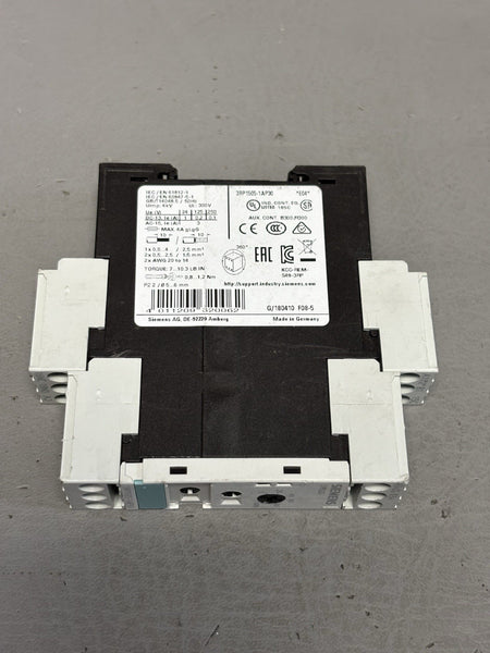 SIEMENS 3RP1505-1AP30 TIME RELAY