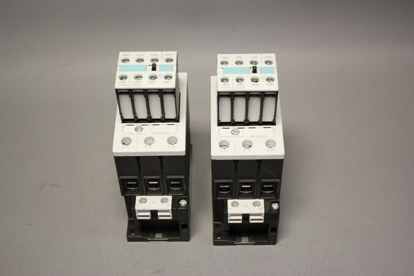 2 UNUSED SIEMENS POWER CONTACTORS WITH AUX BLOCKS 3RT1034-1AP04 & 3RH1921-1HA22