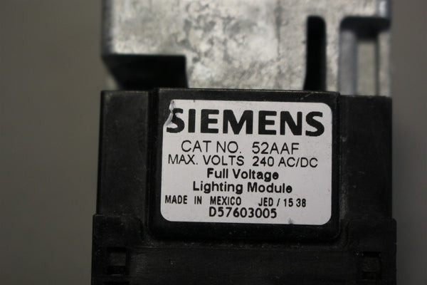 SIEMENS OIL-TIGHT ILLUMINATED YELLOW PILOT LIGHT 52PL4E9 W/52AAF