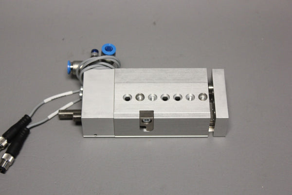 UNUSED FESTO COMPACT AIR CYLINDER  DGSL-10-20-P1A