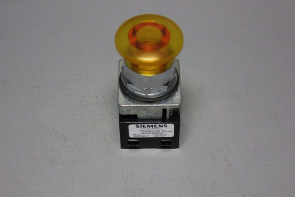 SIEMENS AMBER-COLORED ILLUMINATED PUSH PULL BUTTON 52PP2LT W/52AAIL4