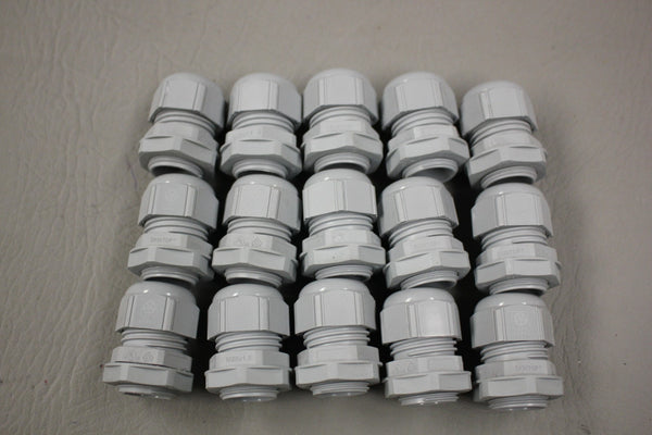 LOT OF 15 LAPP KABEL SKINTOP  W/OUT BLACK WASHER 7042-204