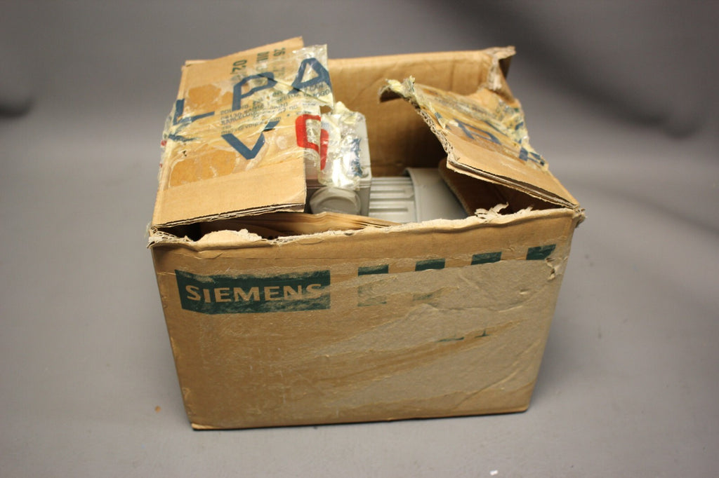 NEW SIEMENS SIMOTIC GP LOW VOLTAGE MOTOR  1LA7070-4AB10