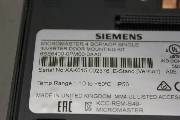 Unused SIEMENS DOOR MOUNTING KIT 6SE6400-0PM00-0AA0