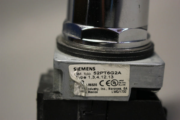 SIEMENS ILLUMINATED RED PUSH-BUTTON PILOT LIGHT 52PT6G2A W/52BJK, 52AATGN