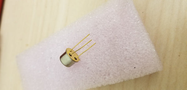 Fairchild 79M05AHC Negative Voltage Regulator -5V .5A Metal Can New Old Stock