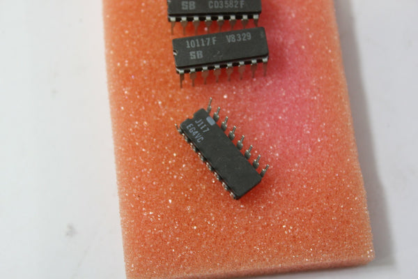 4 Signetics 10117F IC 16 Pin CDIP 
