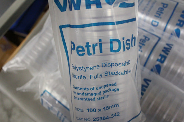 7 BAGS OF NEW VWR POLYSTYRENE PETRI DISHES 100x15mm 25384-342 140 TOTAL