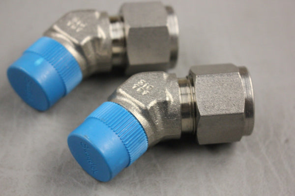 NEW SWAGELOK FITTINGS LOT OT 2 SS-810-5-6