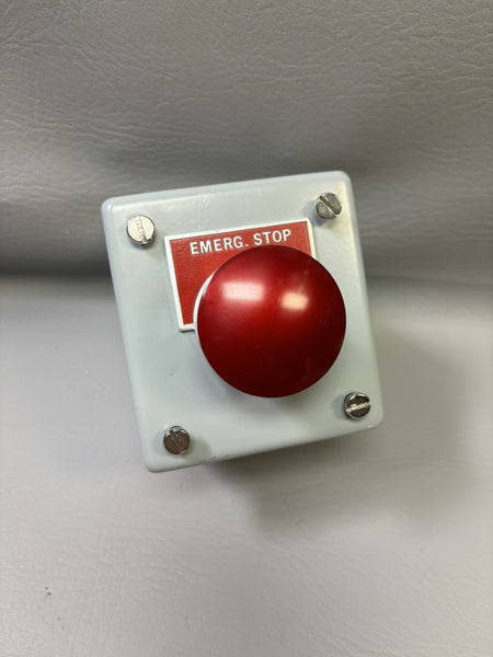 SIEMENS 52PP2A2A RED PUSH PULL OPERATOR BUTTON W/ HOFFMAN ENCLOSURE