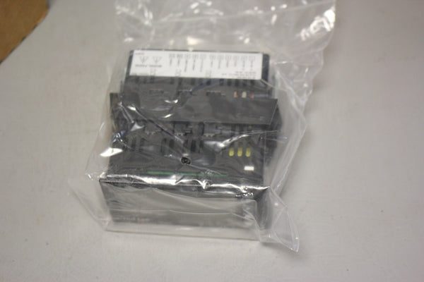 NEW RED LION PAX2A ANALOG INPUT DIGITAL PANEL METER PAX2A000