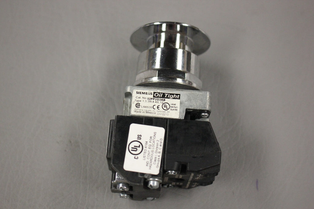 SIEMENS  52PP2G3AB 52AATG3B GREEN OIL TIGHT PUSHBUTTON