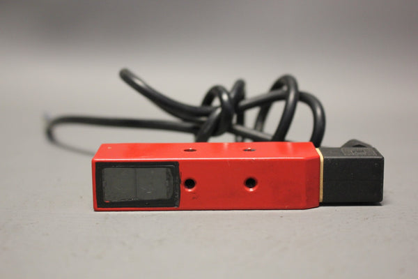 Leuze PRK 97/4 DS.1 Polarized Retro-reflective Photoelectric Sensor