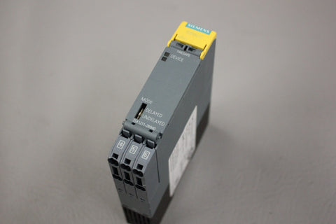 SIEMENS SIRIUS 3SK1211-2BB40 SAFETY RELAY