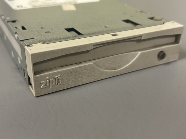 Iomega ATAPI Internal Zip Drive Z250ATAPI S/N CRBP26401L