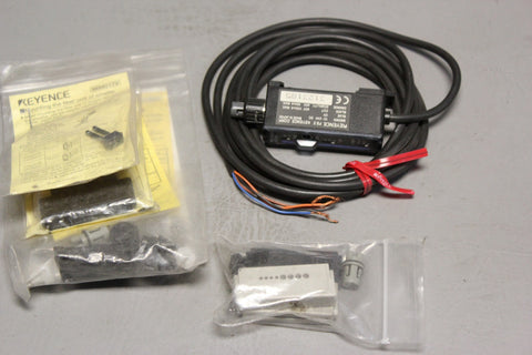 UNUSED KEYENCE FIBER AMPLIFIER  FS2-65P