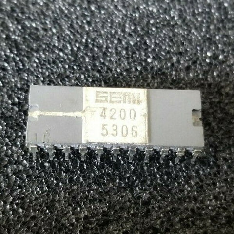 Vintage Semi Ceramic 22 Pin DIP Chip Processor Vintage 4200