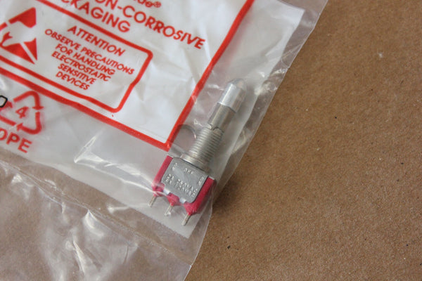 New C&K Toggle Switch With Hardware 7105 7105KZQE (ON) (OFF) (ON) 2A~250V 5A~120