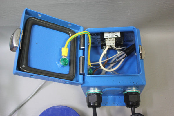 ARJAY ENGINEERING SPILL/LEAK DETECTION SYSTEM 2852 WITH LEAK PAD SENSORS