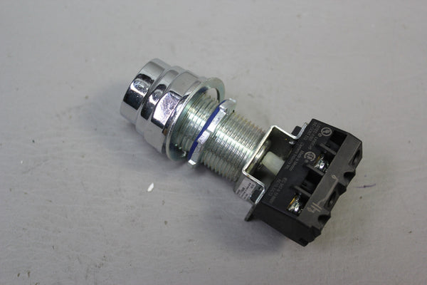 SIEMENS 51PA8ASK PILOT PUSH BUTTON GREEN LED OIL TIGHT