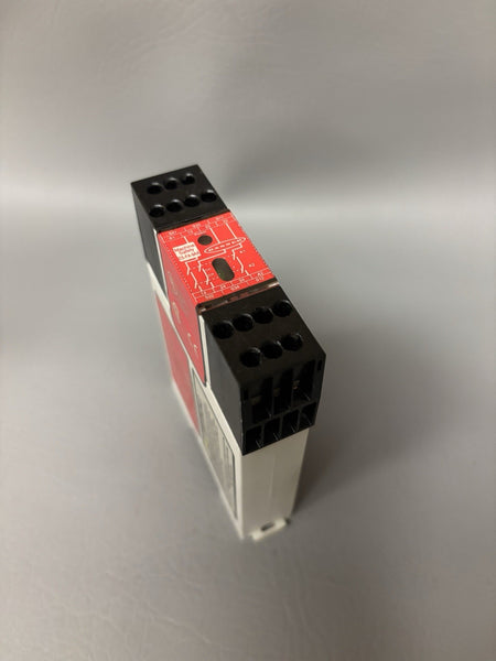 Banner ES-FA-9AA Machine Safety Relay Module 24VAC/DC