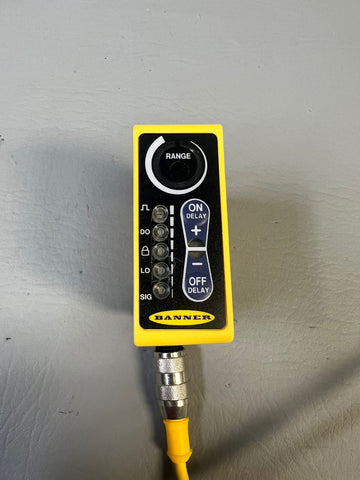 UNUSED BANNER PHOTOELECTRIC SENSOR WITH CABLE Q60BB6AFV1000Q