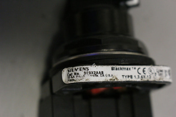 SIEMENS BLACKMAX 2-POSITION SELECTOR SWITCH OPERATOR 52SX2AAB W/52BAK