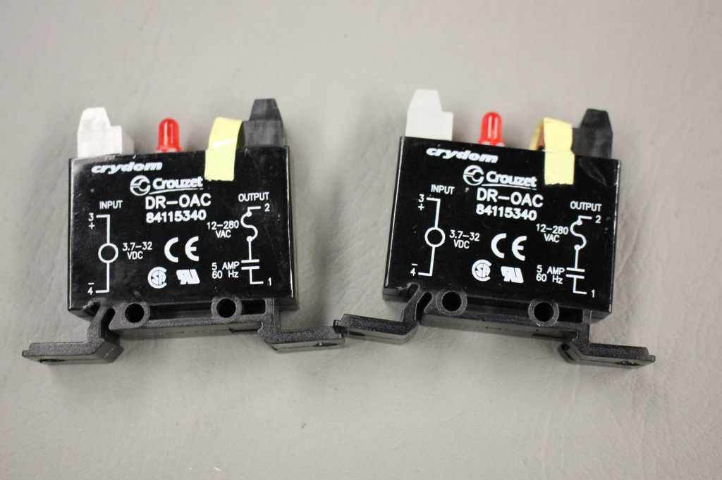 LOT OF 2 CRYDON CROUZET OUTPUT MODULE DR-0AC 84115340