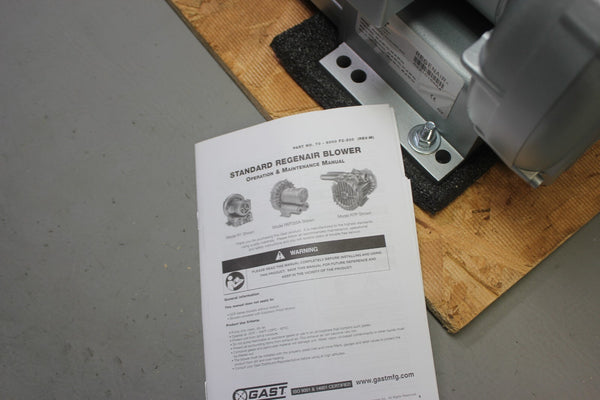 NEW GAST REGENAIR AIR BLOWER R3305A-1