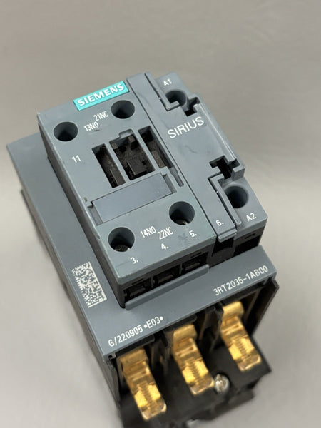 UNUSED SIEMENS POWER CONTACTOR 3RT2035-1AB00
