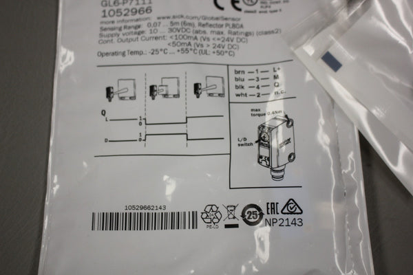 NEW SICK PHOTOELECTRIC SENSOR WITH REFLECTOR GL6-P7111 / PL21A