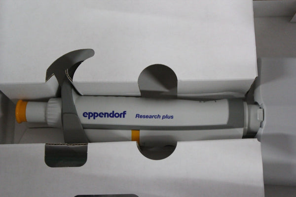 NEW EPPENDORF RESEARCH PLUS MULTI 8 CHANNEL 30-300 UL PIPETTOR 3125000052