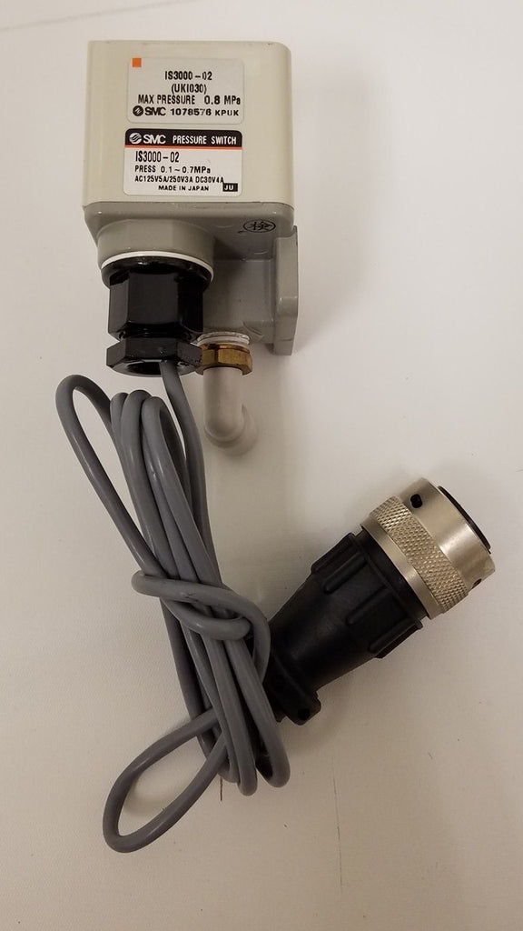 SMC PRESSURE SWITCH IS3000-02 W/ CABLE .8MPa 