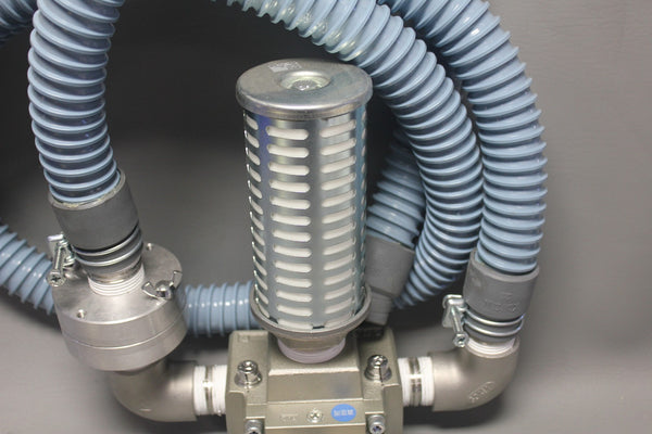 UNUSED SMC AIR OPERATED VALVE WITH HOSES VPA3165V-10