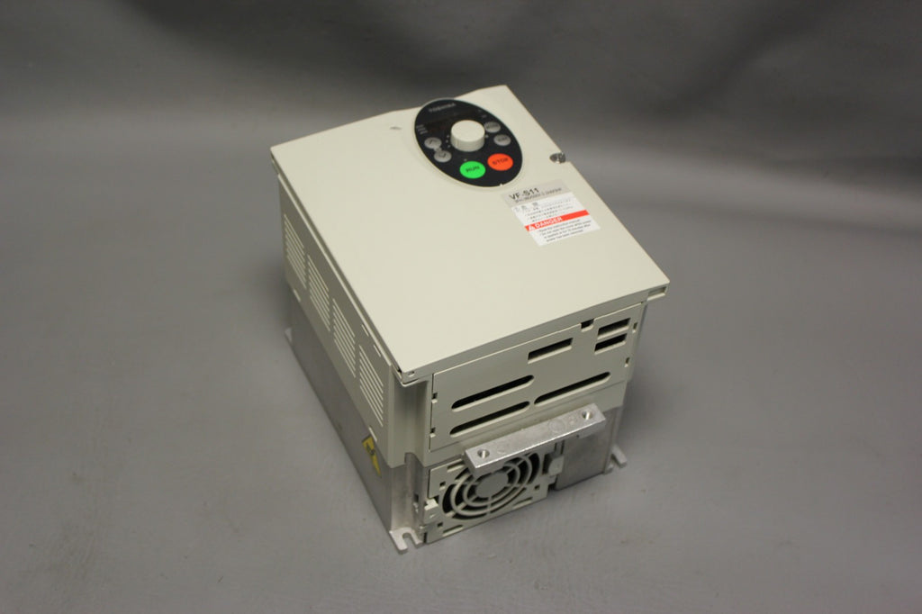TOSHIBA 3HP TRANSISTOR INVERTER  VFS11-4022PL-WP