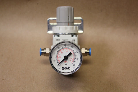SMC  PNEUMATIC REGULATOR P/N: AR20K-N01B-Z-B