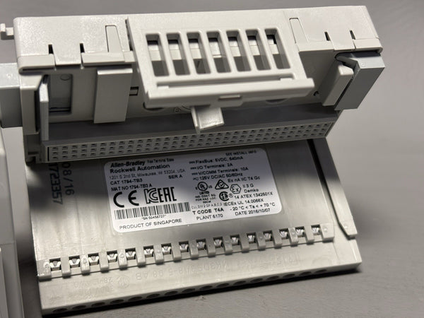 ALLEN BRADLEY FLEX I/O 16 POINT INPUT MODULE WITH BASE 1794-IB16 SER. A