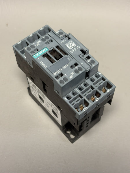 Siemens 3RT2024-2BB40 Sirius Contactor 3P 380V 12A - DC 24V
